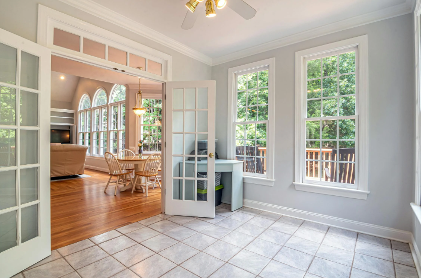 An insulated glass An insulated glass